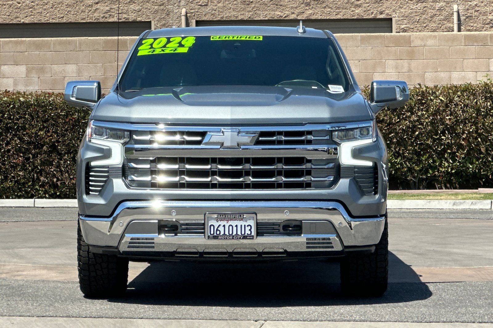 Used 2024 Chevrolet Silverado 1500 LTZ AWD/4WD image 9
