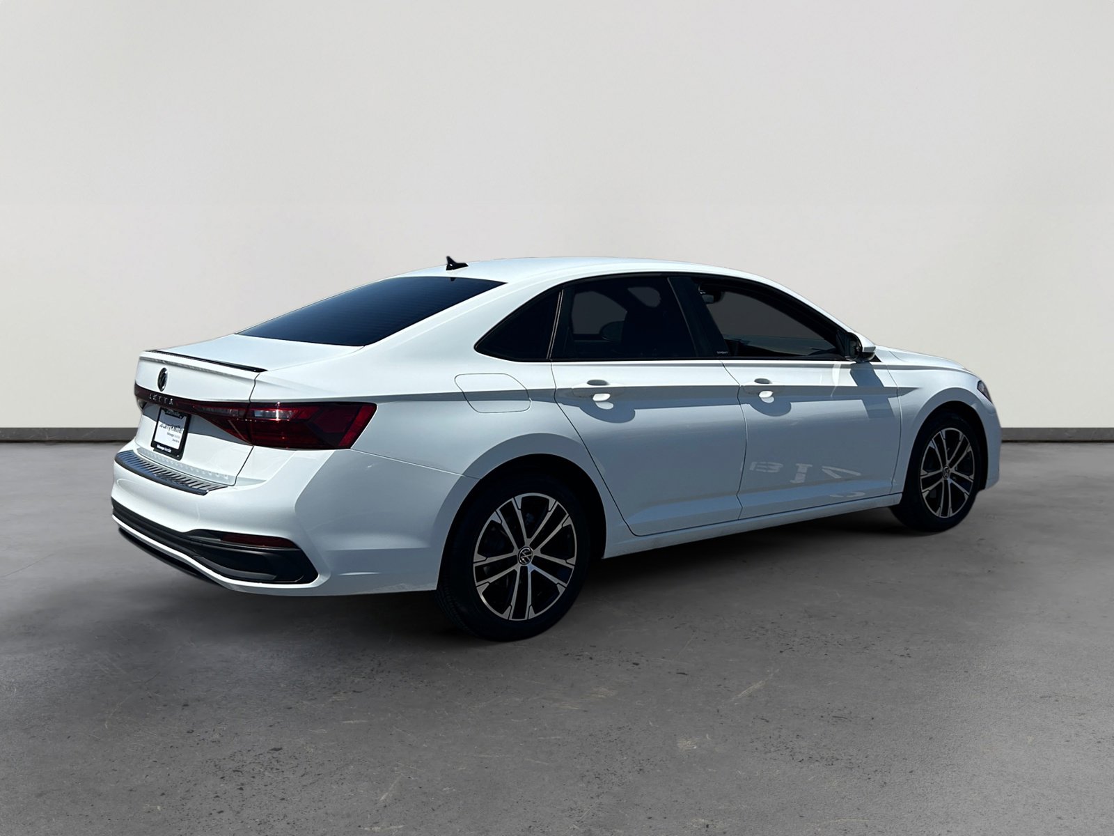 Used 2026 Volkswagen Jetta Sport FWD image 5