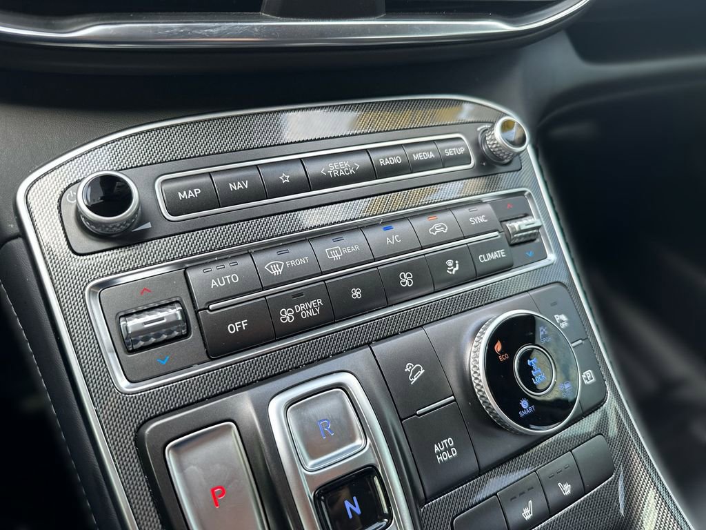 Used 2023 Hyundai Santa Fe SEL Premium image 18