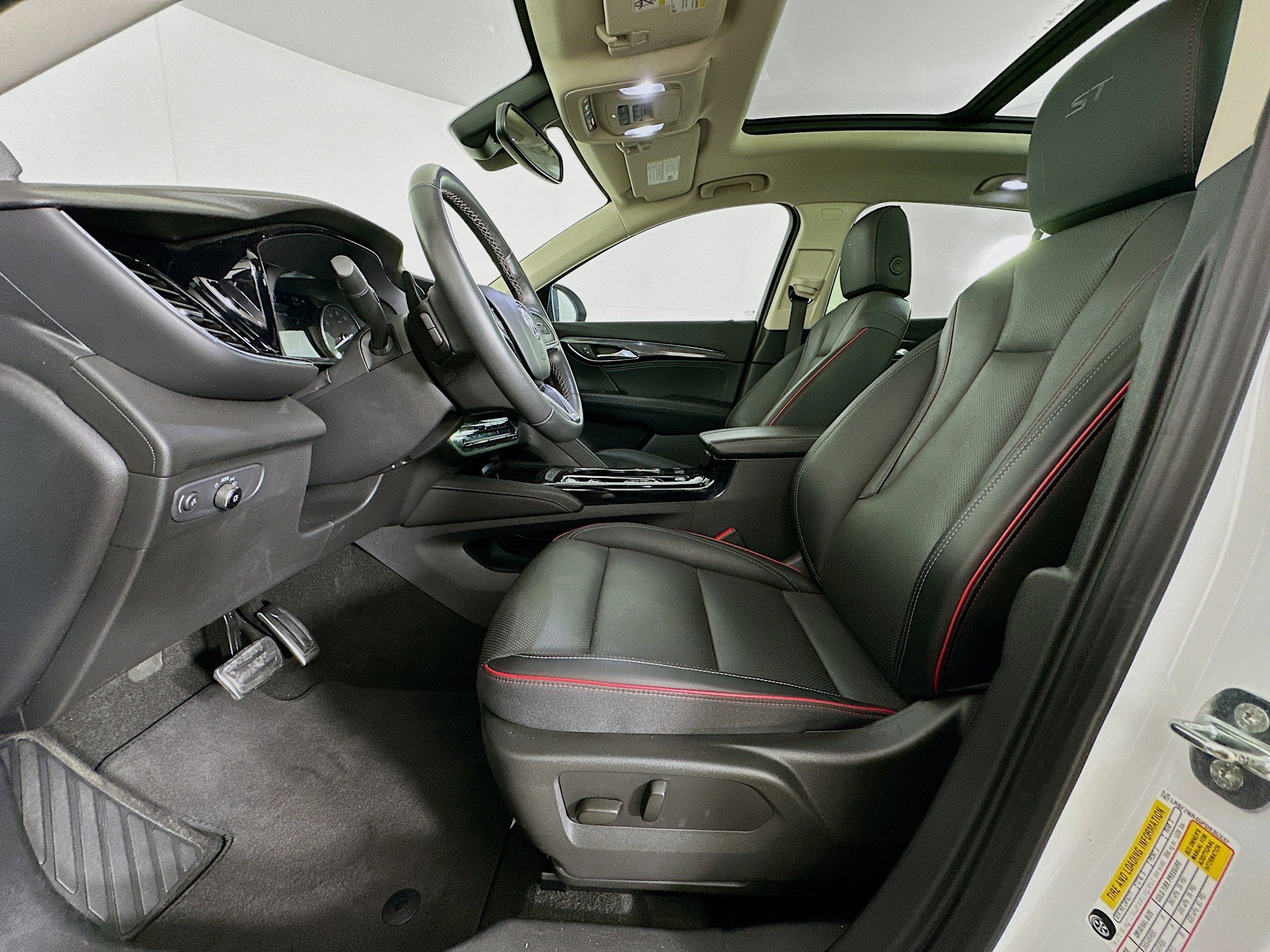 Used 2023 Buick Envision Essence w/ Sport Touring Package image 13