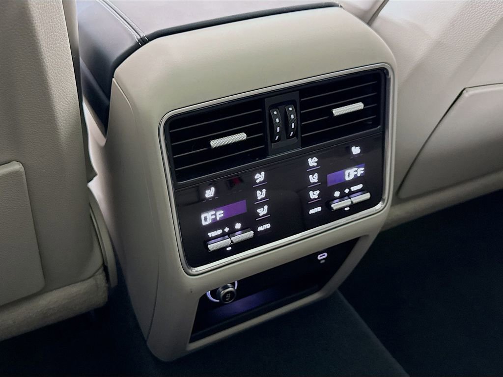 Certified 2022 Porsche Cayenne Turbo image 30