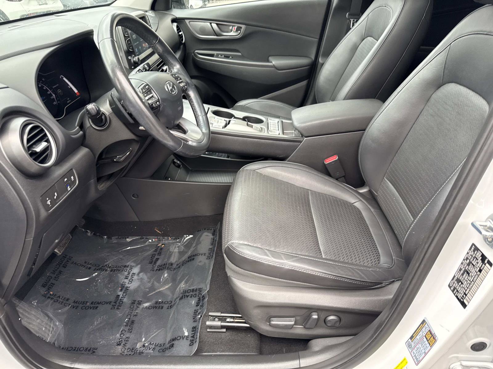 Used 2020 Hyundai Kona Limited image 11