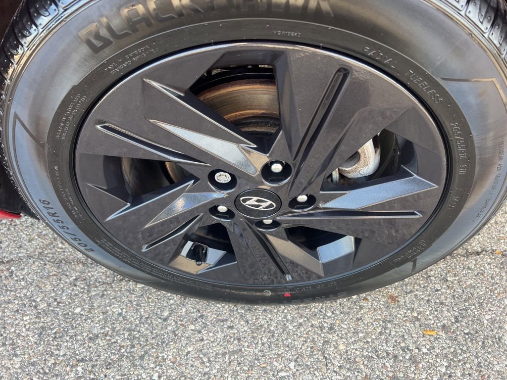 Used 2023 Hyundai Elantra SEL w/ Cargo Package image 37