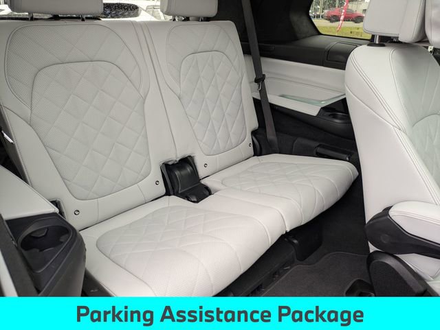 Used 2023 BMW X7 xDrive40i w/ Premium Package image 31