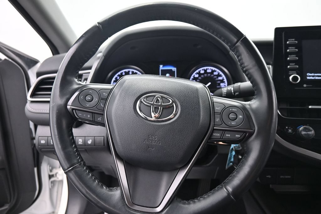 Used 2024 Toyota Camry SE w/ Cold Weather Package FWD image 20