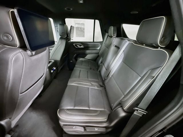 Used 2024 GMC Yukon SLT w/ SLT Luxury Package AWD/4WD image 26