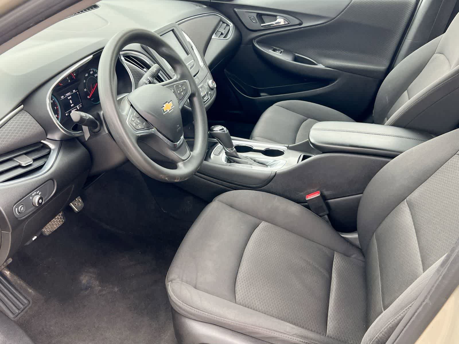 Used 2016 Chevrolet Malibu LT FWD image 10