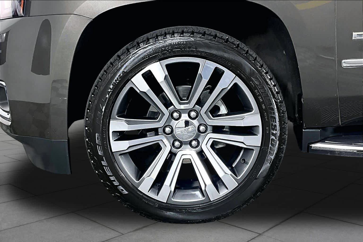 Used 2019 GMC Yukon Denali w/ Open Road Package RWD image 10