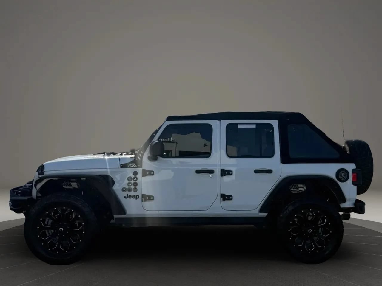 Used 2023 Jeep Wrangler Unlimited Sport AWD/4WD image 2