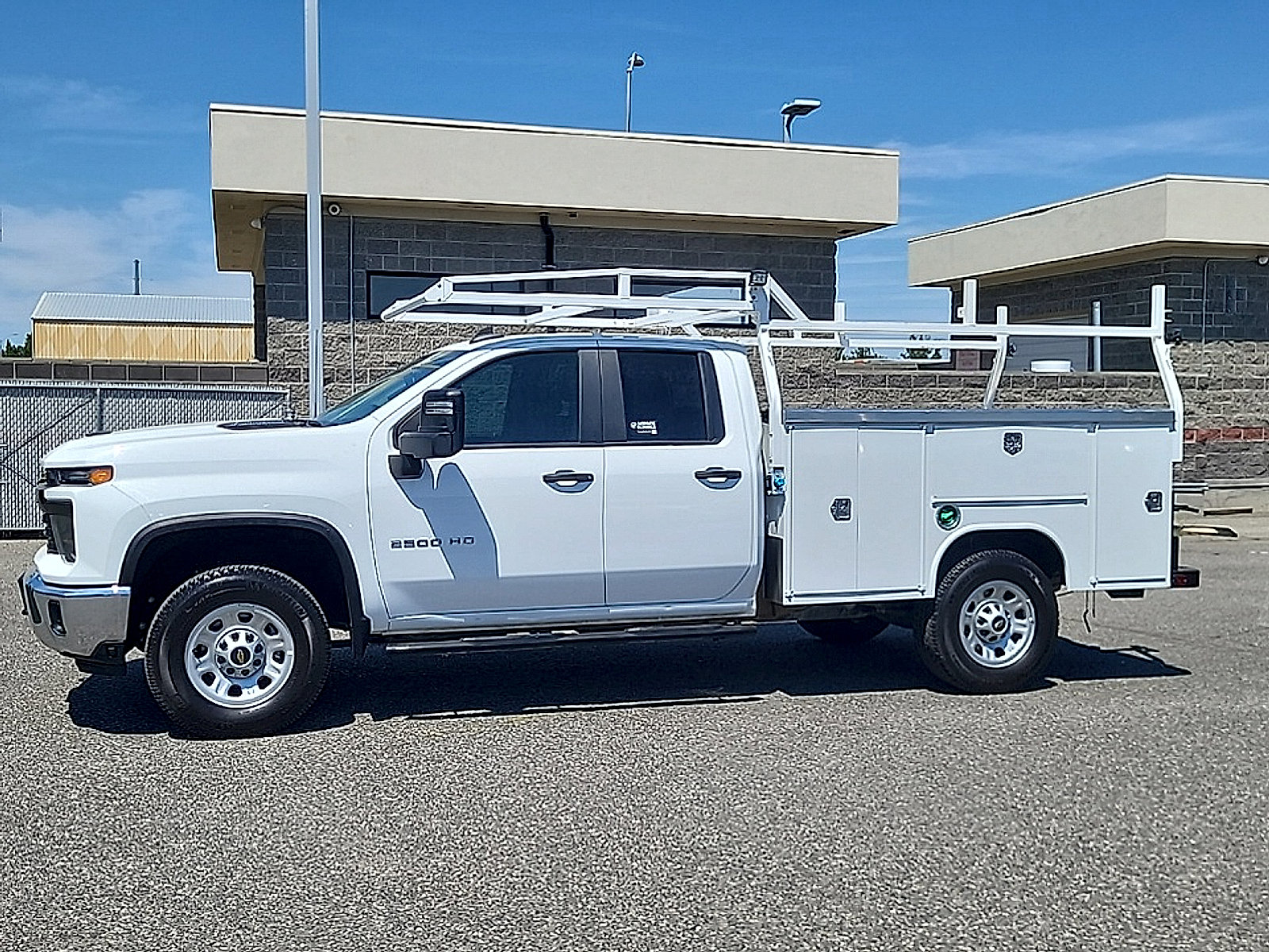 Used 2024 Chevrolet Silverado 2500 W/T w/ WT Convenience Package AWD/4WD image 4
