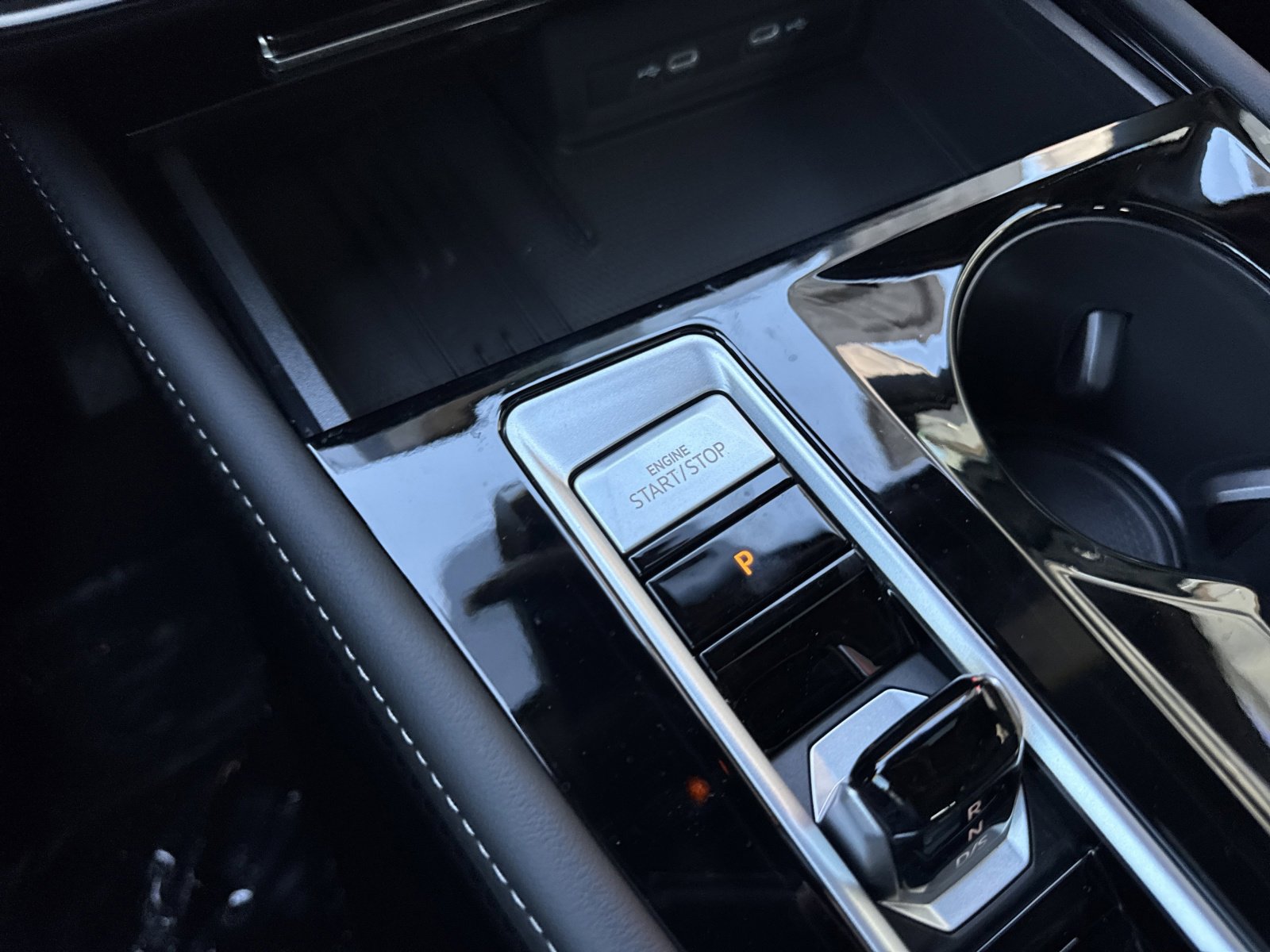 New 2026 Volkswagen Atlas Cross Sport SE image 24