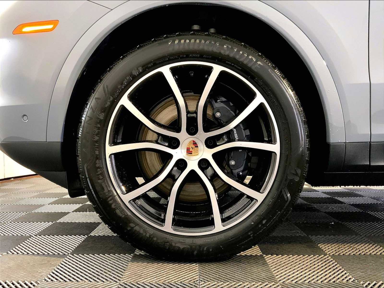 New 2026 Porsche Cayenne image 11
