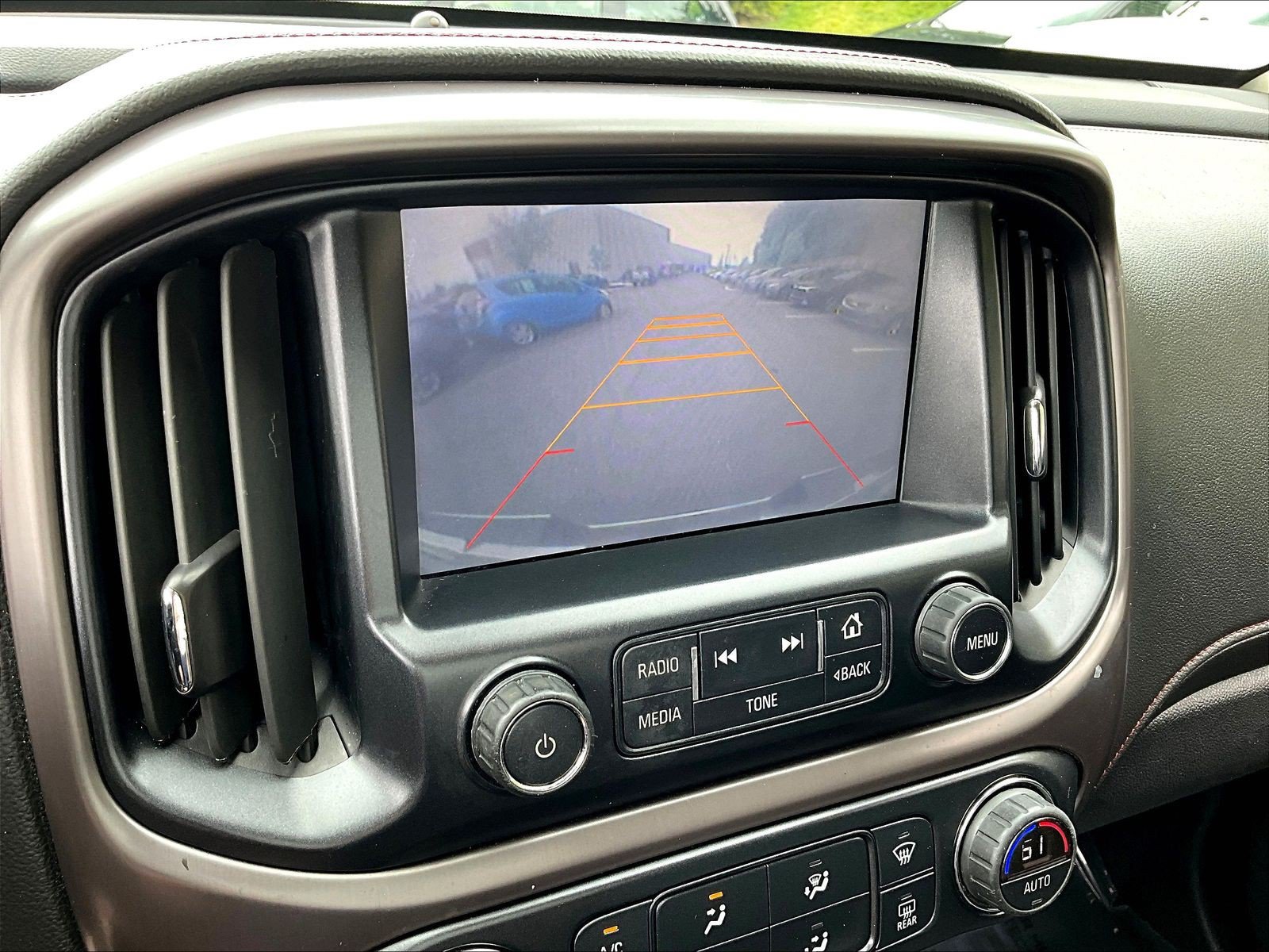 Used 2015 GMC Canyon SLE w/ All-Terrain Package AWD/4WD image 36