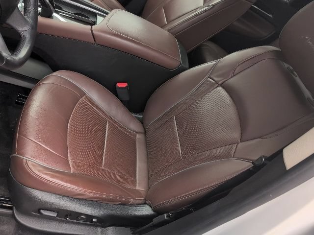 Used 2020 Buick Enclave Avenir w/ Avenir Technology Package AWD/4WD image 19