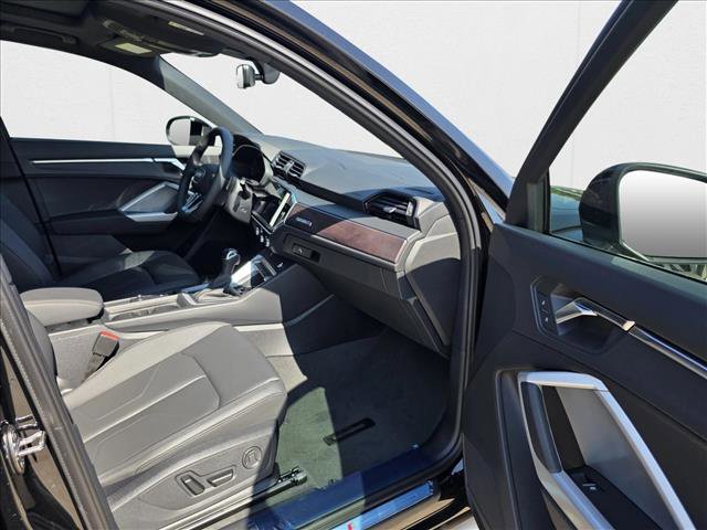 New 2025 Audi Q3 2.0T Premium w/ Convenience Package image 12