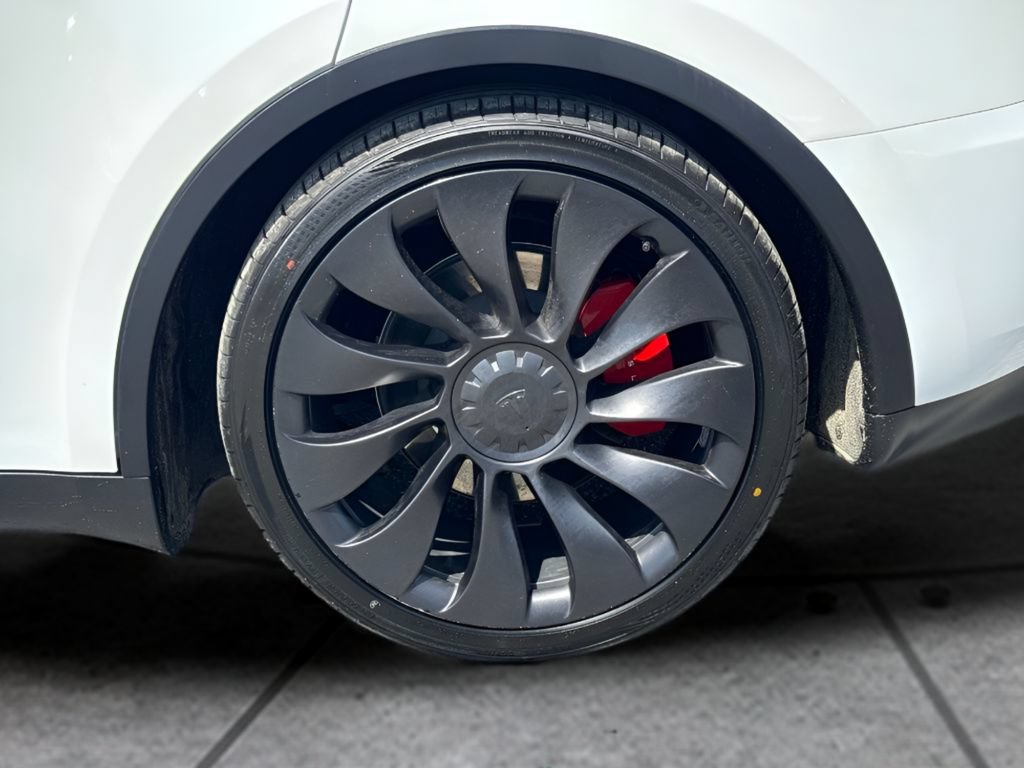Used 2025 Tesla Model Y Performance AWD/4WD image 26
