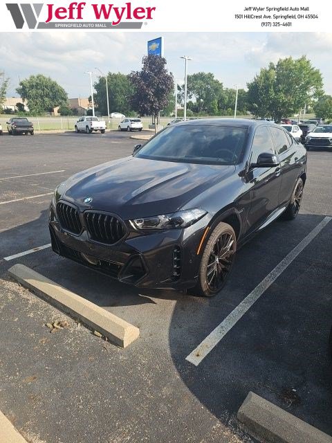 Used 2025 BMW X6 xDrive40i w/ Climate Comfort Package AWD/4WD image 1