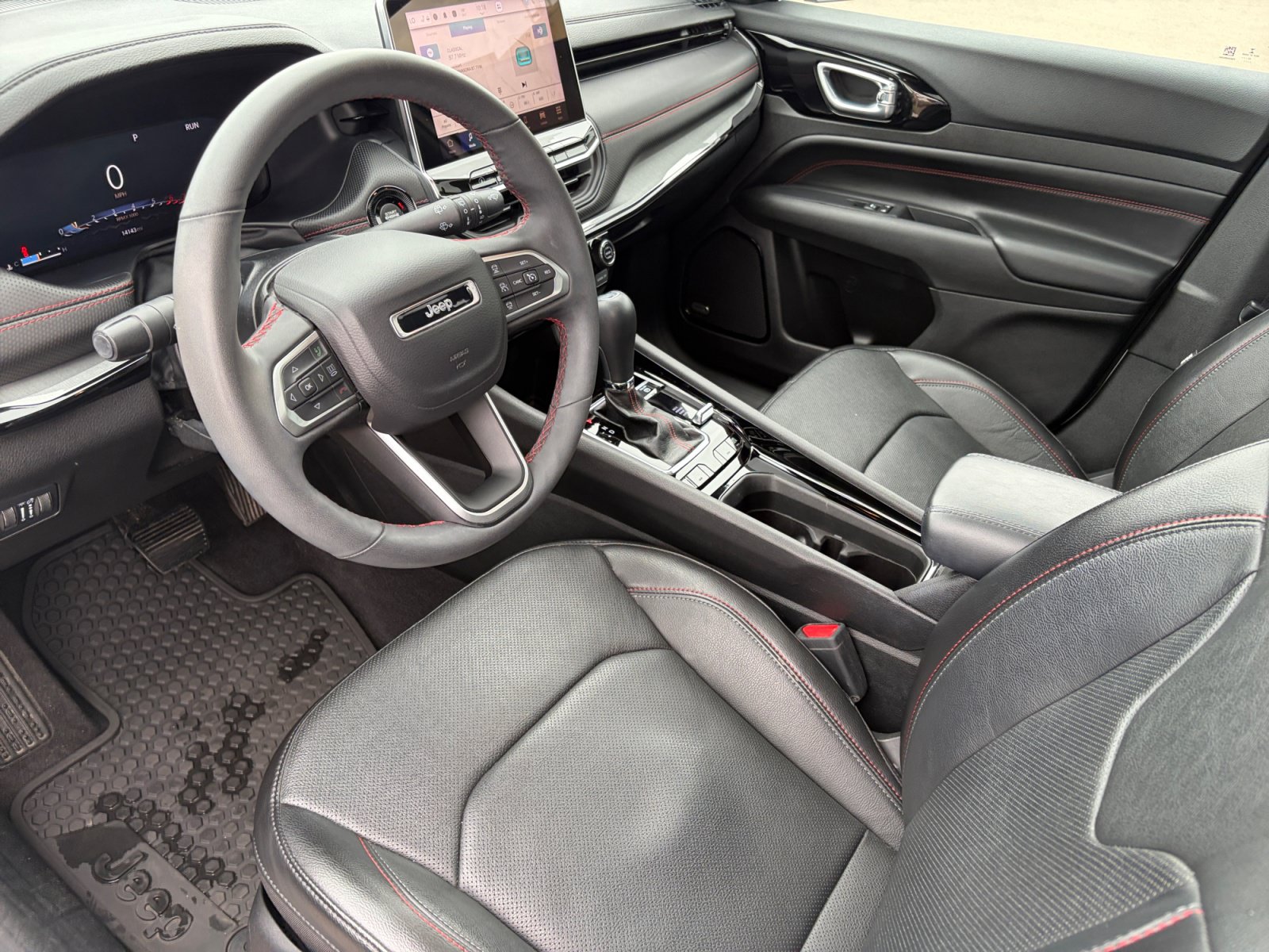 Used 2023 Jeep Compass Trailhawk w/ Trailhawk Elite Group AWD/4WD image 14