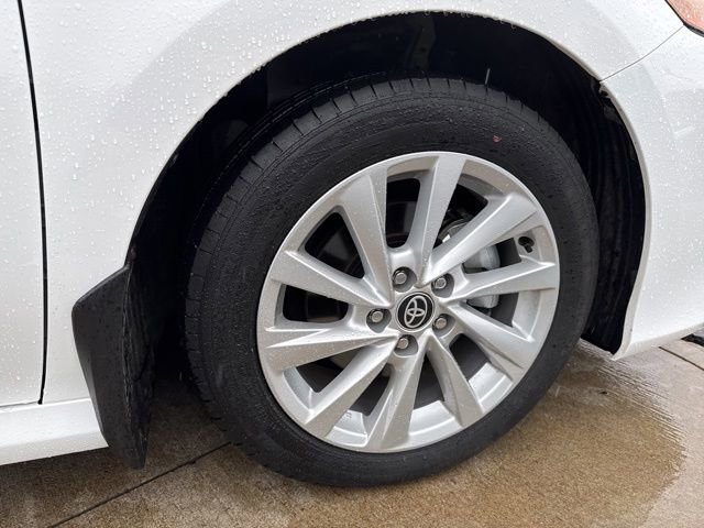 Used 2023 Toyota Camry LE AWD/4WD image 22
