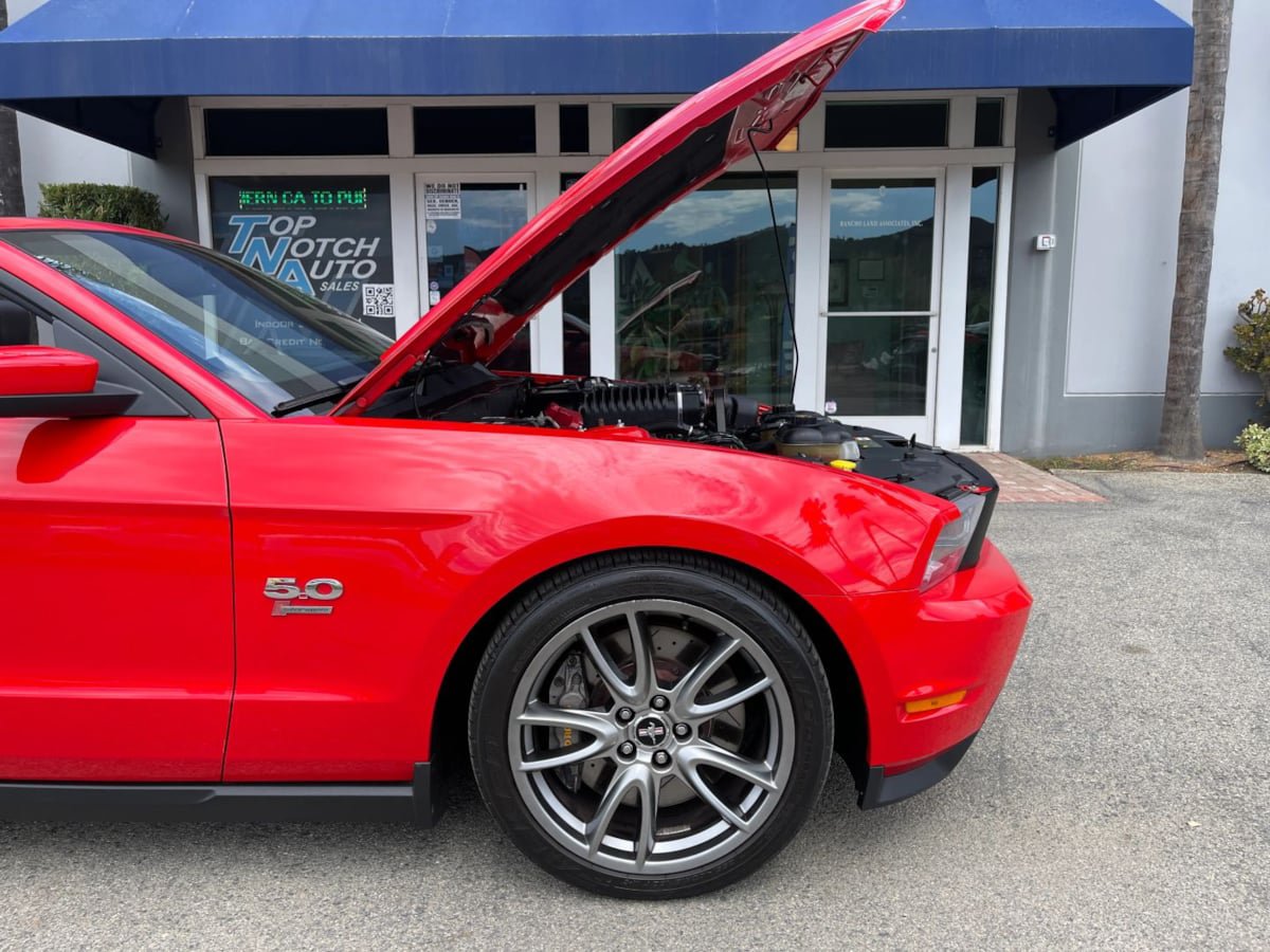 Used 2011 Ford Mustang GT Premium w/ Electronics Pkg RWD image 30