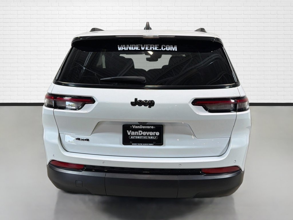 Used 2023 Jeep Grand Cherokee L Laredo AWD/4WD image 8