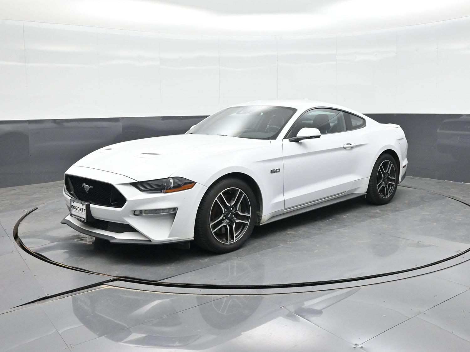 Used 2022 Ford Mustang GT Premium w/ Equipment Group 401A RWD image 1