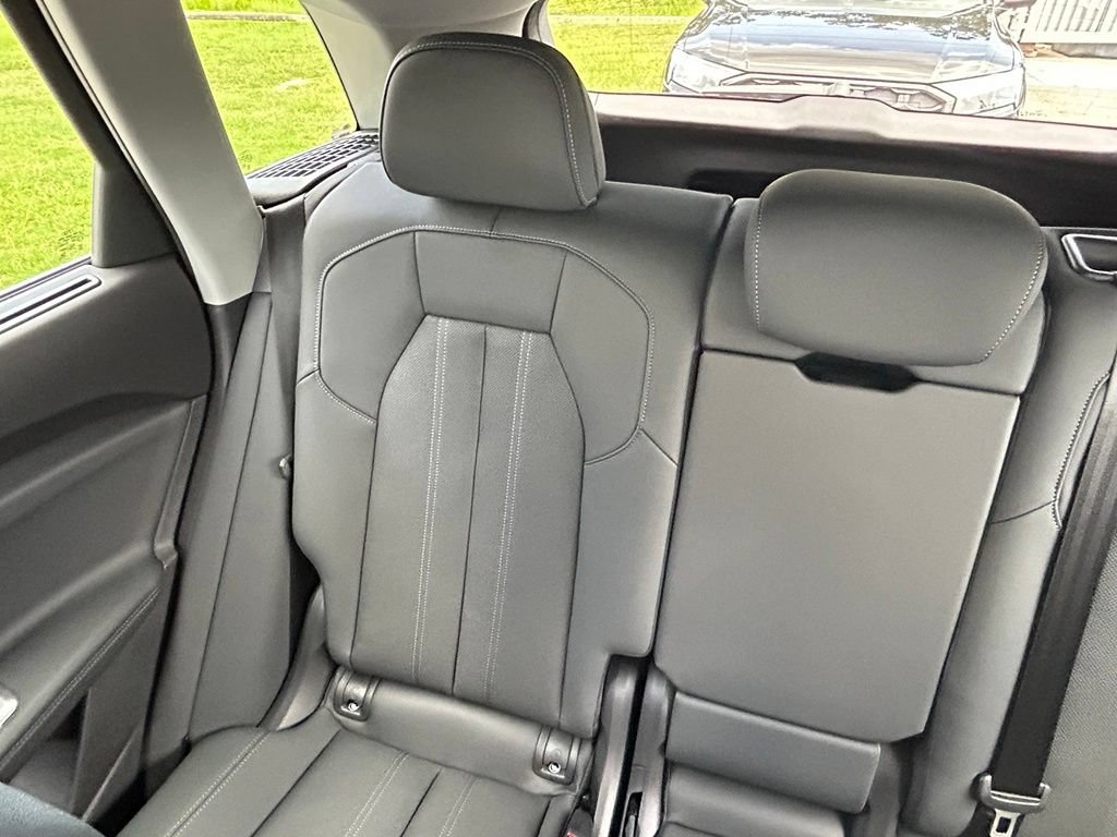 Certified 2025 Audi Q5 Prestige AWD/4WD image 12