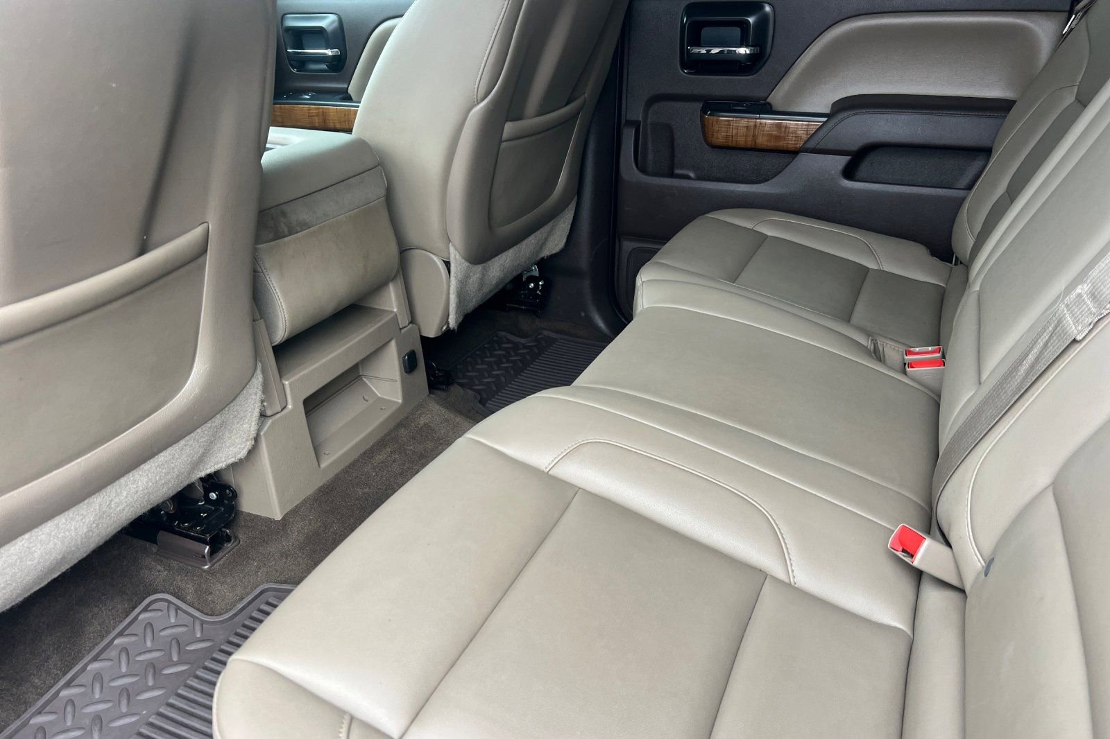 Used 2015 GMC Sierra 2500 SLT w/ Duramax Plus Package image 9