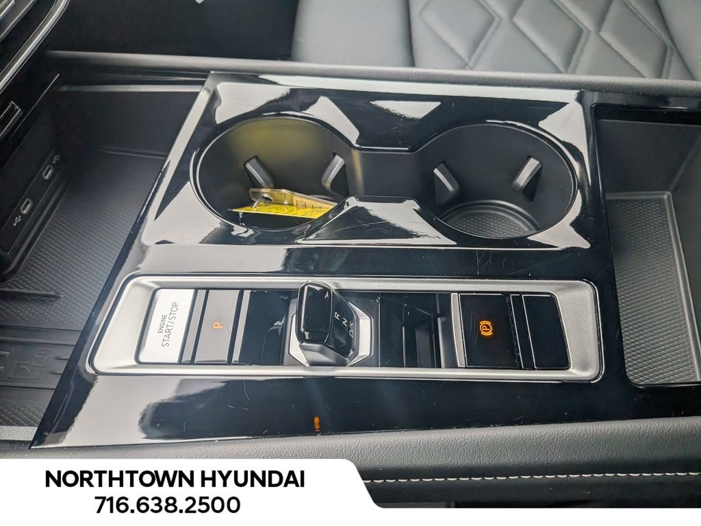 Used 2025 Volkswagen Atlas SE image 15