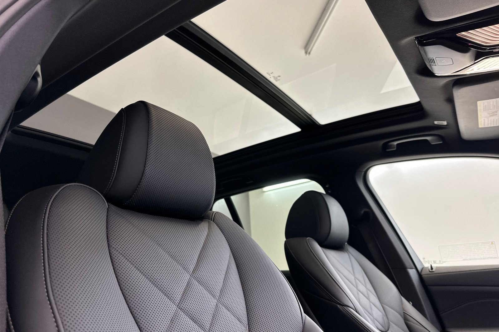 Used 2026 BMW X5 sDrive40i RWD image 25