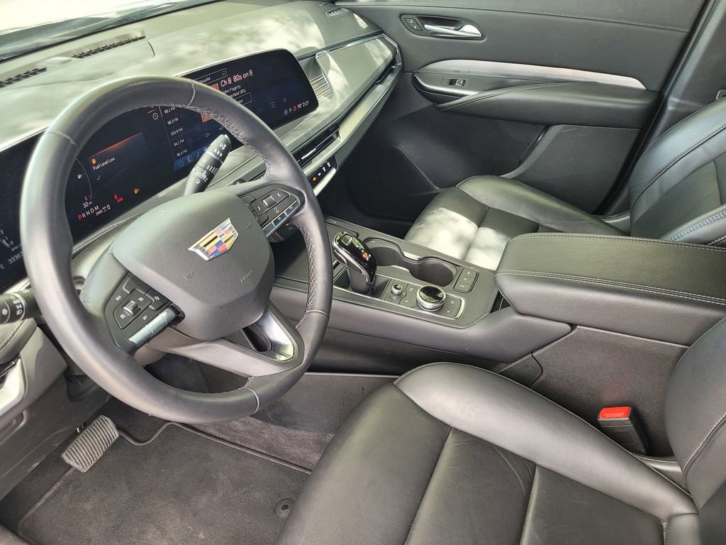 Used 2024 Cadillac XT4 Premium Luxury image 17