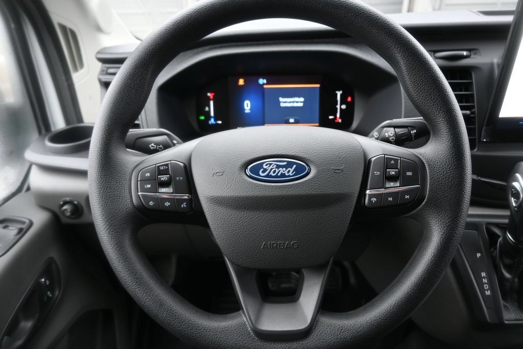 New 2026 Ford Transit 250 148 Medium Roof w/ Load Area Protection Package RWD image 18