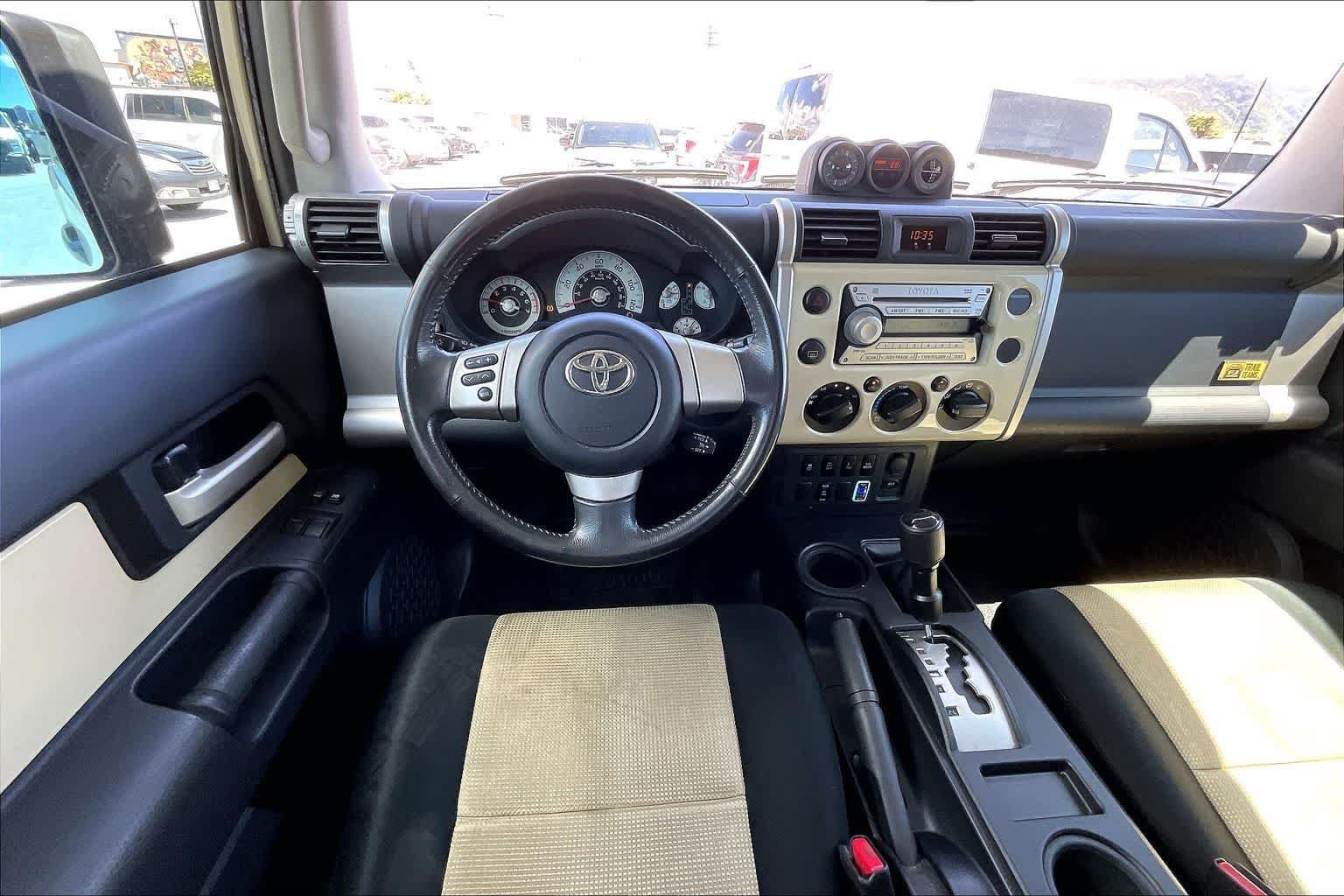 Used 2010 Toyota FJ Cruiser 4WD image 14