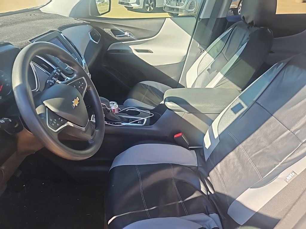 Used 2024 Chevrolet Equinox LS w/ LS Convenience Package image 3