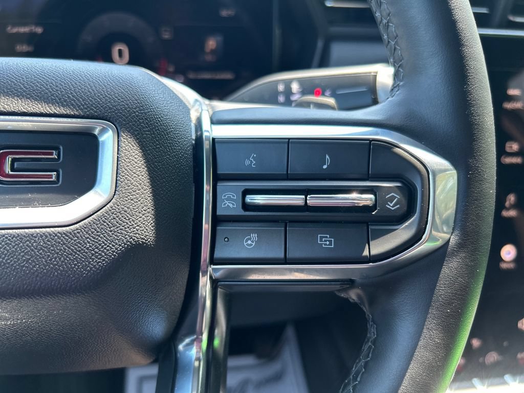 Used 2025 GMC Terrain Elevation AWD/4WD image 23