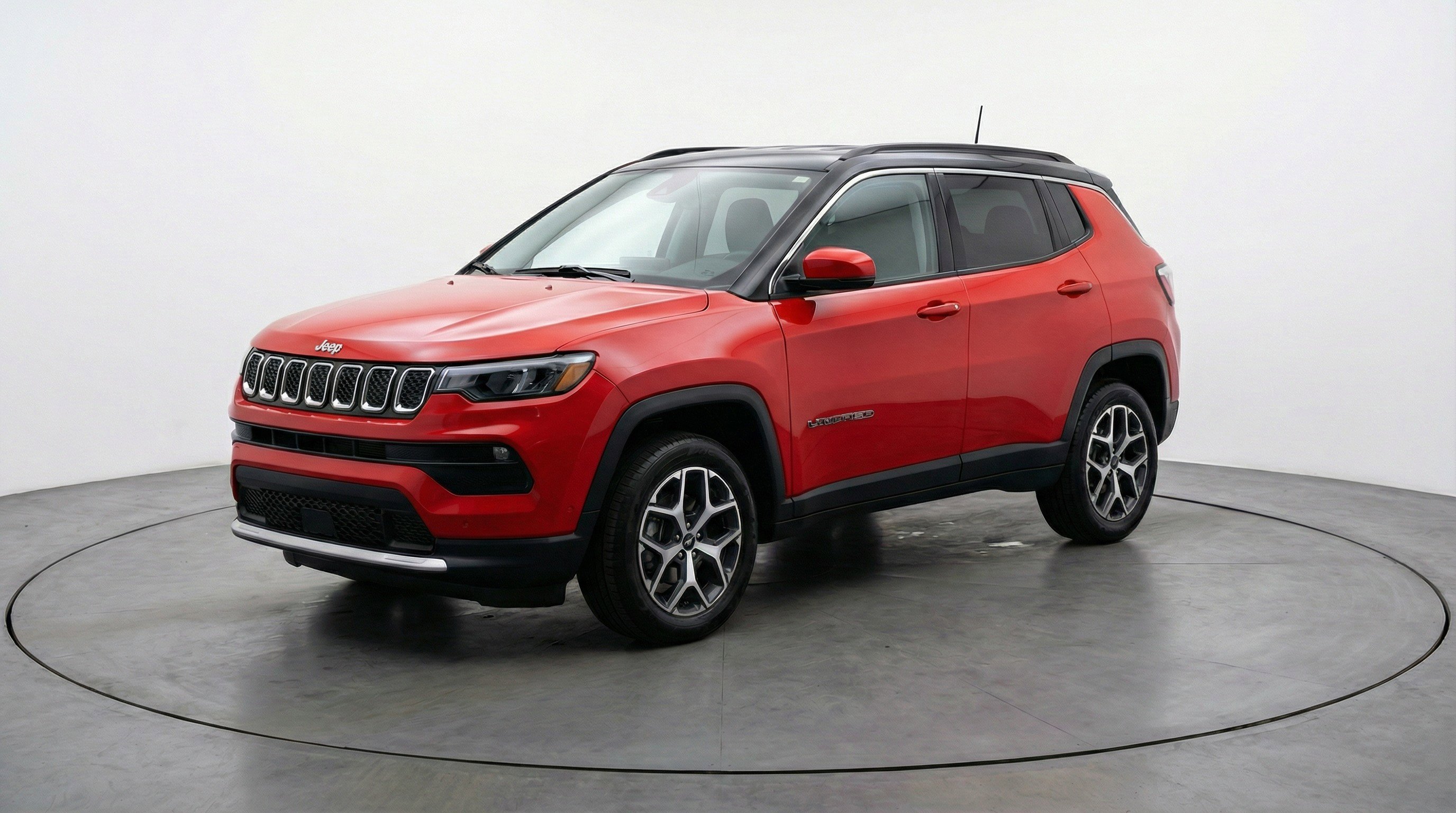 Used 2025 Jeep Compass Limited image 3