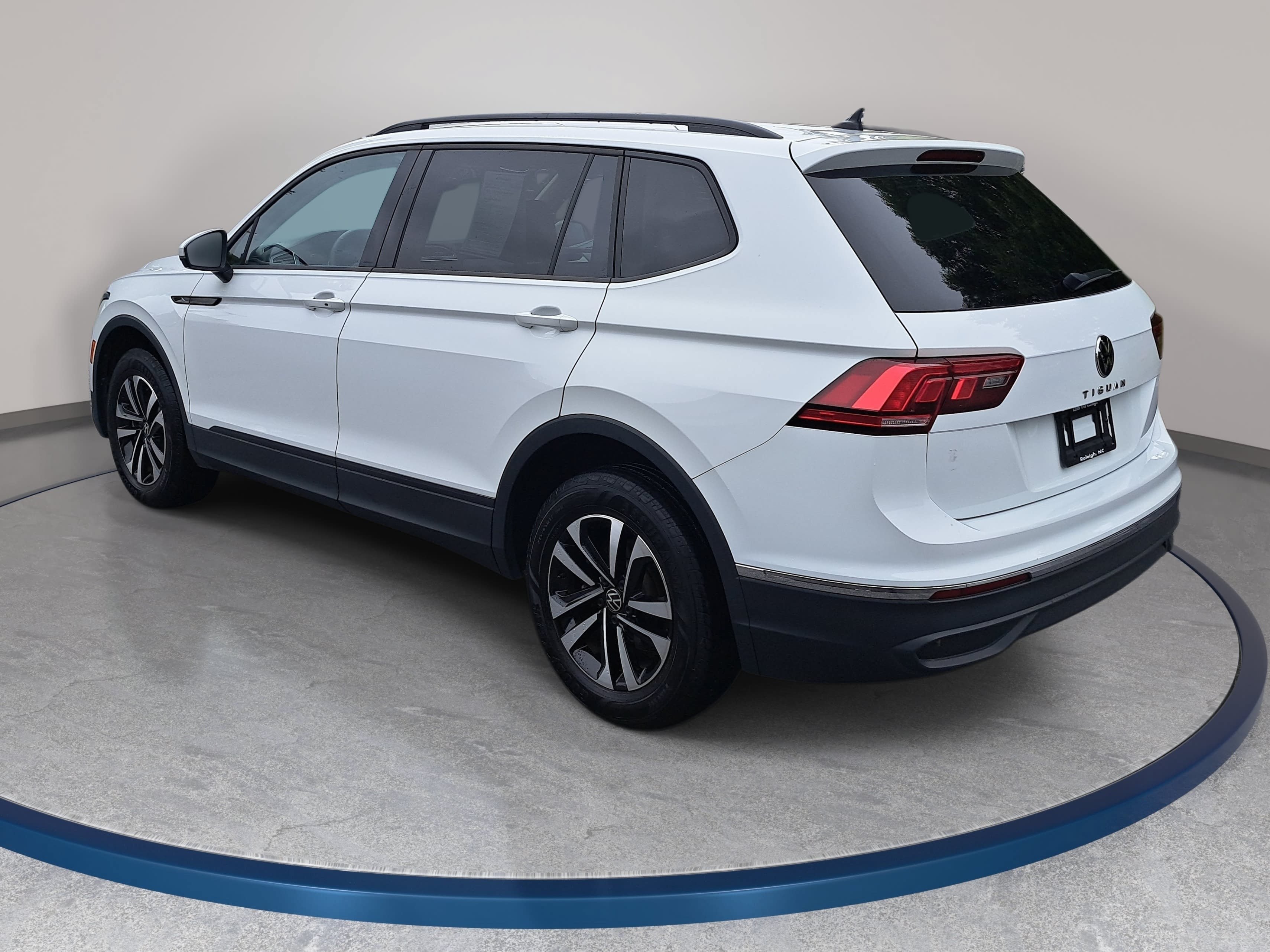 Used 2023 Volkswagen Tiguan S w/ Driver Assistance Package AWD/4WD image 7