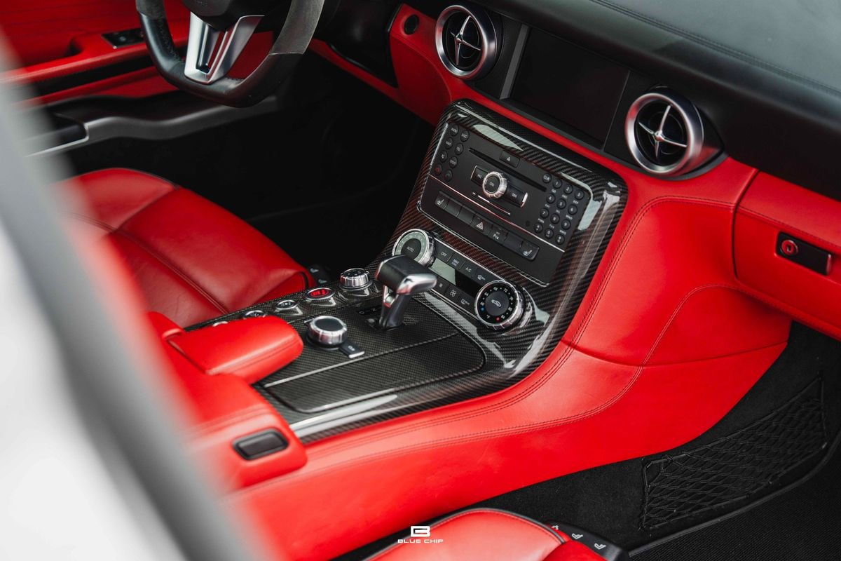 Used 2011 Mercedes-Benz SLS AMG Coupe image 17