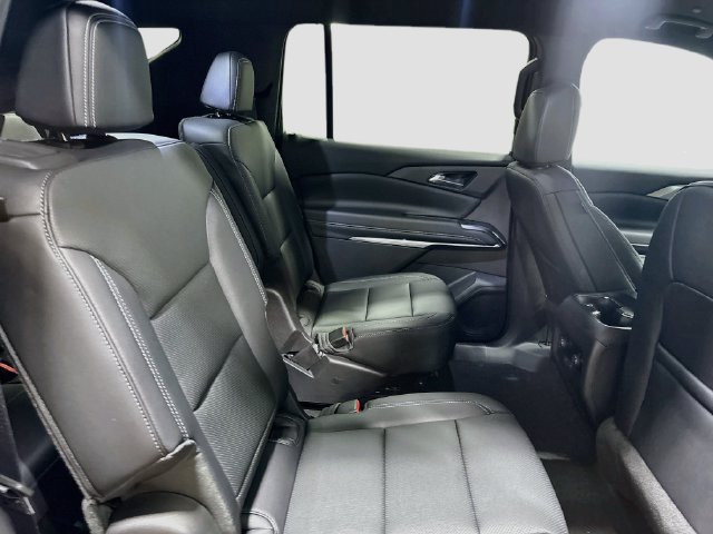 New 2027 Chevrolet Traverse LT w/ LPO, Floor Liner Package FWD image 24