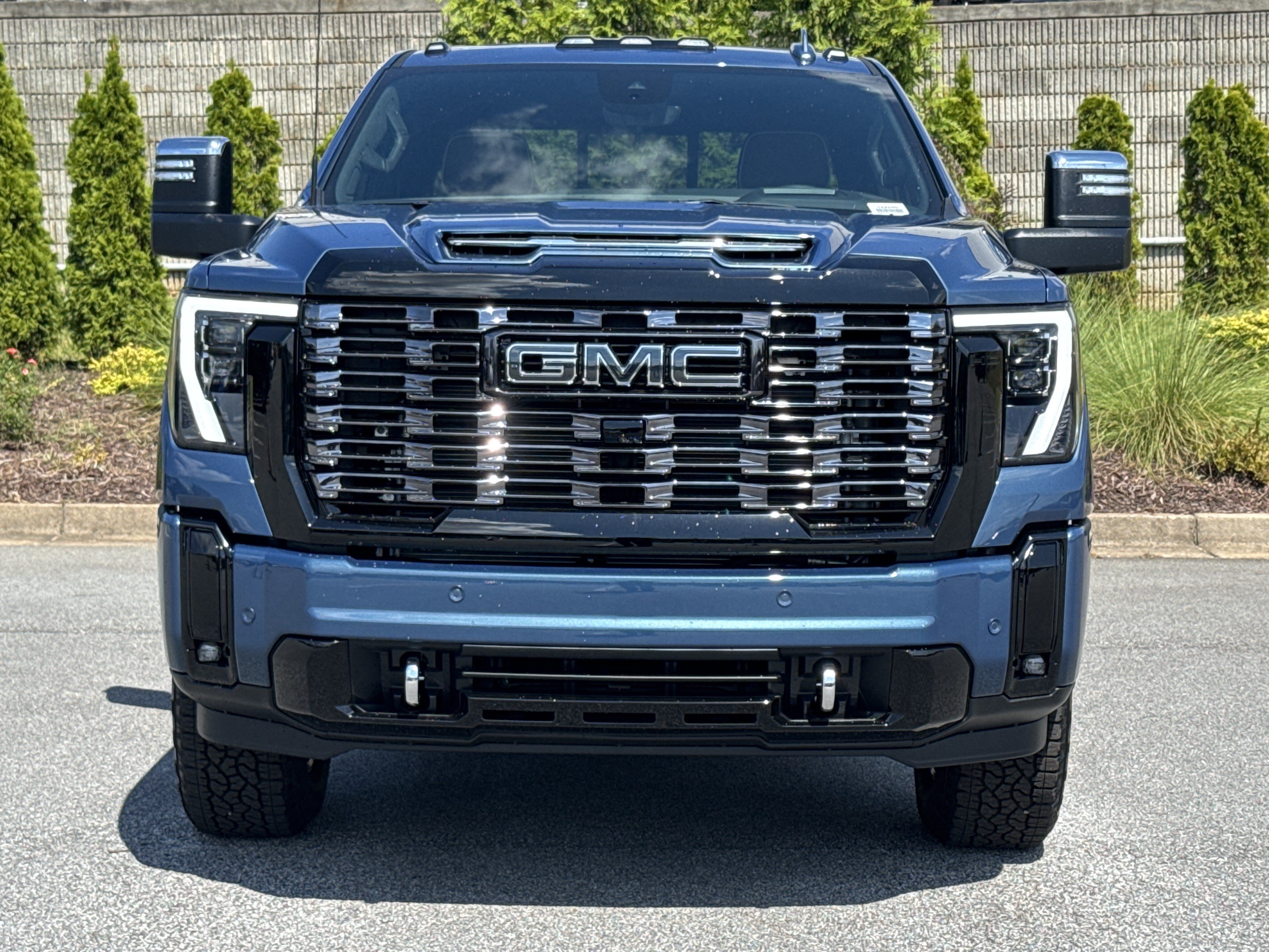 New 2026 GMC Sierra 2500 Denali Ultimate AWD/4WD image 3