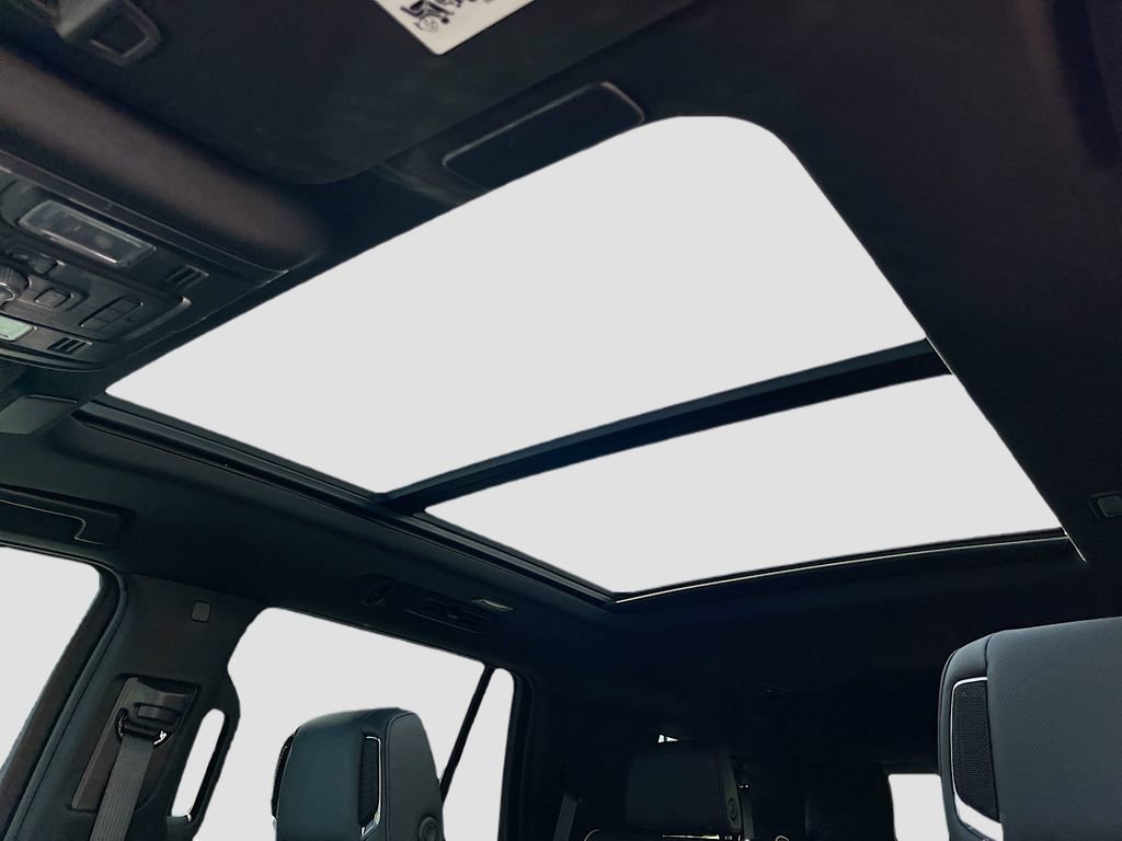 Certified 2023 Cadillac Escalade Premium Luxury w/ Performance Package AWD/4WD image 29