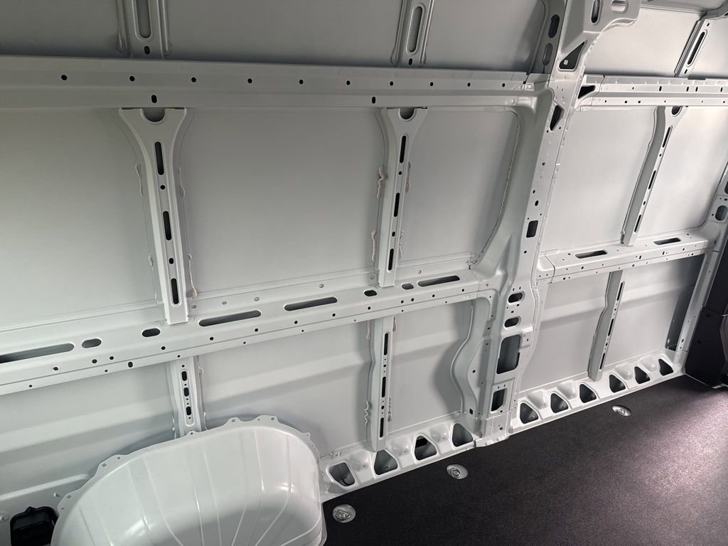 Used 2024 RAM ProMaster 2500 image 32