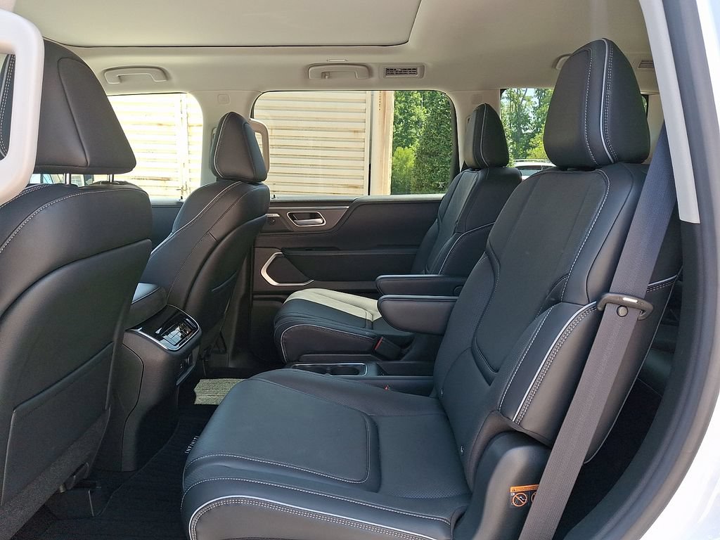 Used 2026 INFINITI QX80 Luxe w/ Cargo Package AWD/4WD image 10