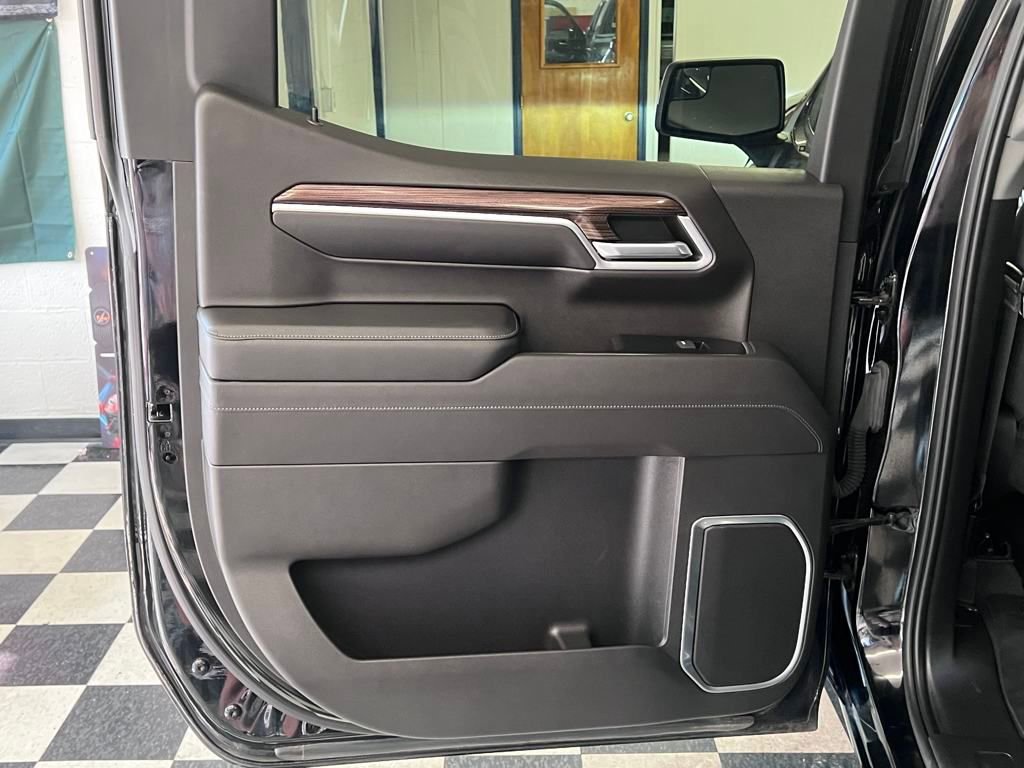 Used 2022 Chevrolet Silverado 1500 LT image 45