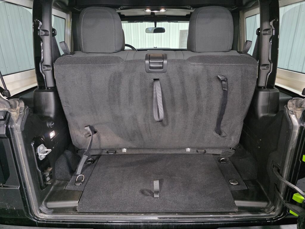 Used 2022 Jeep Wrangler Sport AWD/4WD image 11