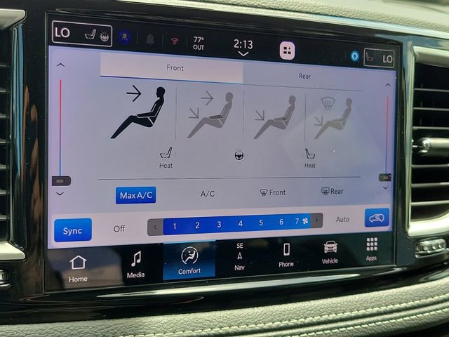 Used 2023 Chrysler Pacifica Touring-L w/ Uconnect Theater Family Group image 23