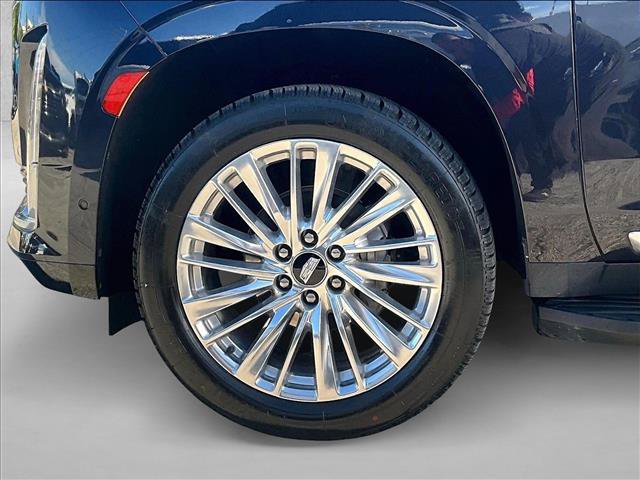 Used 2023 Cadillac Escalade Premium Luxury RWD image 10