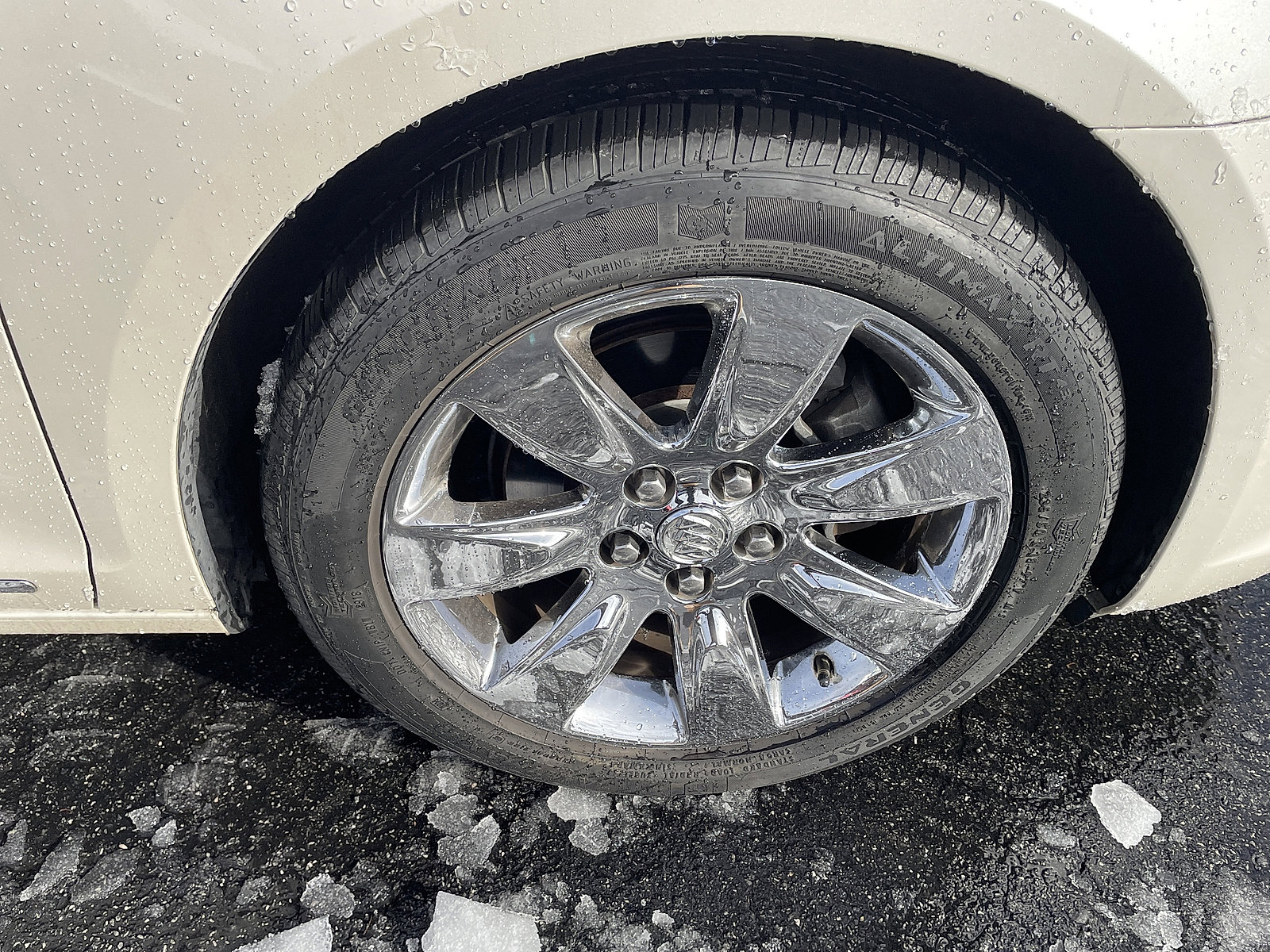 Used 2012 Buick LaCrosse Premium w/ Entertainment Package image 16