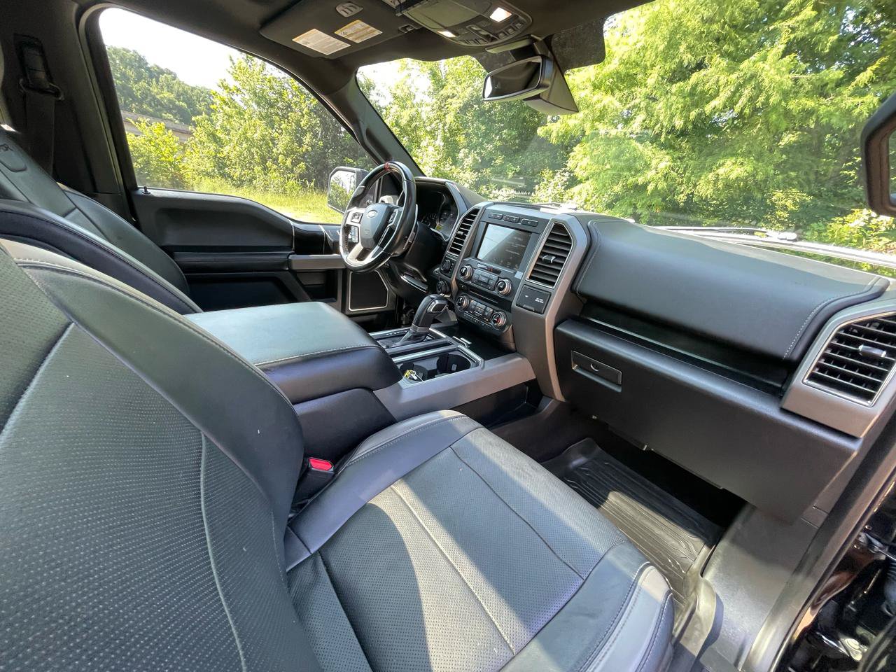 Used 2017 Ford F150 Raptor w/ Equipment Group 802A Luxury AWD/4WD image 13