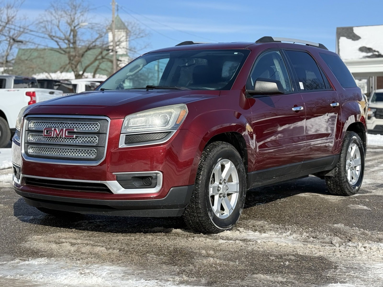 Used 2016 GMC Acadia SLE image 2